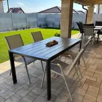 Apartament Royal Homes Nesvady