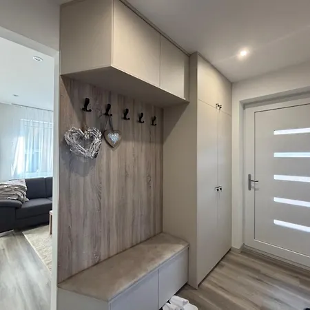 Royal Homes 아파트 Nesvady