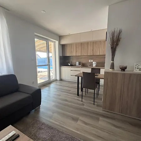 아파트 Royal Homes