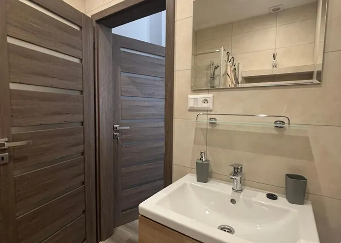 Royal Homes * Nesvady